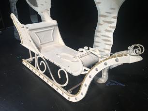 White painted wooden sleigh/carriage